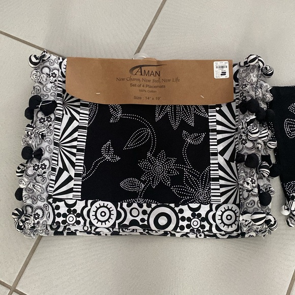 NWT AMAN Imports luxury table linens black white 4 placemats and 4 napkins. - Picture 2 of 4